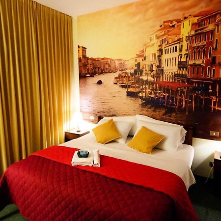 Hotel Palombella Frosinone Exteriör bild
