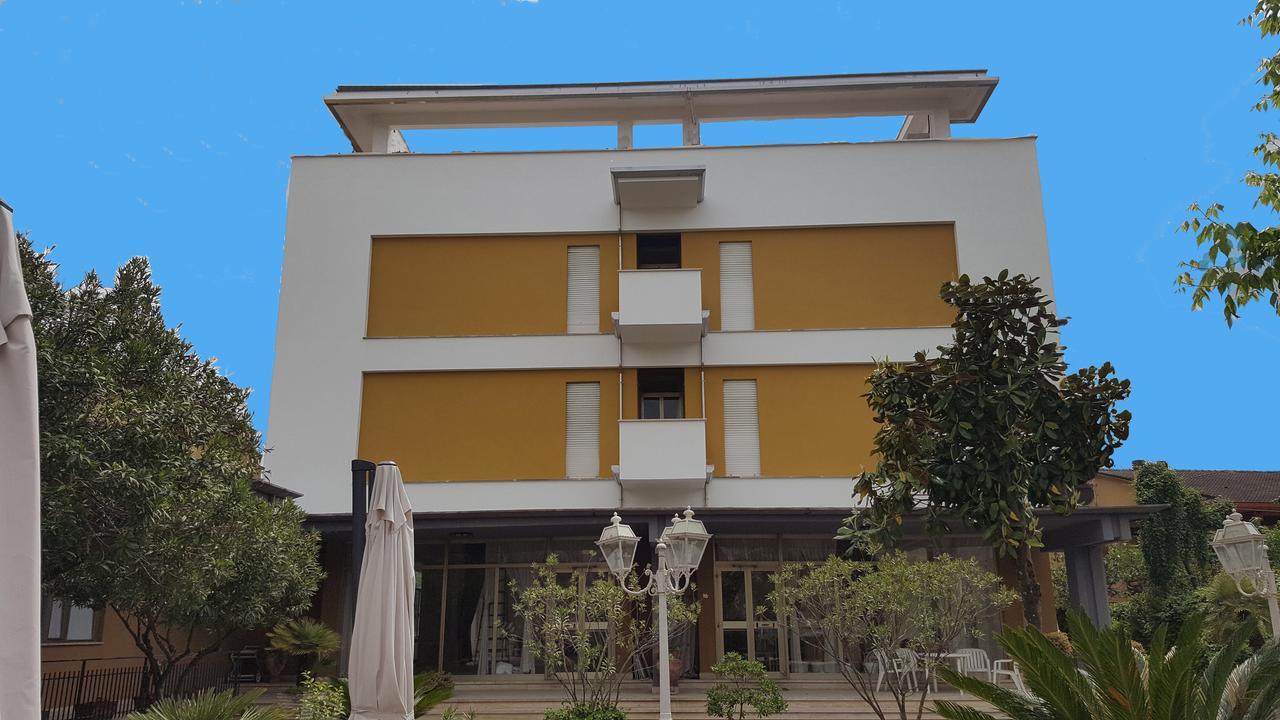 Hotel Palombella Frosinone Exteriör bild
